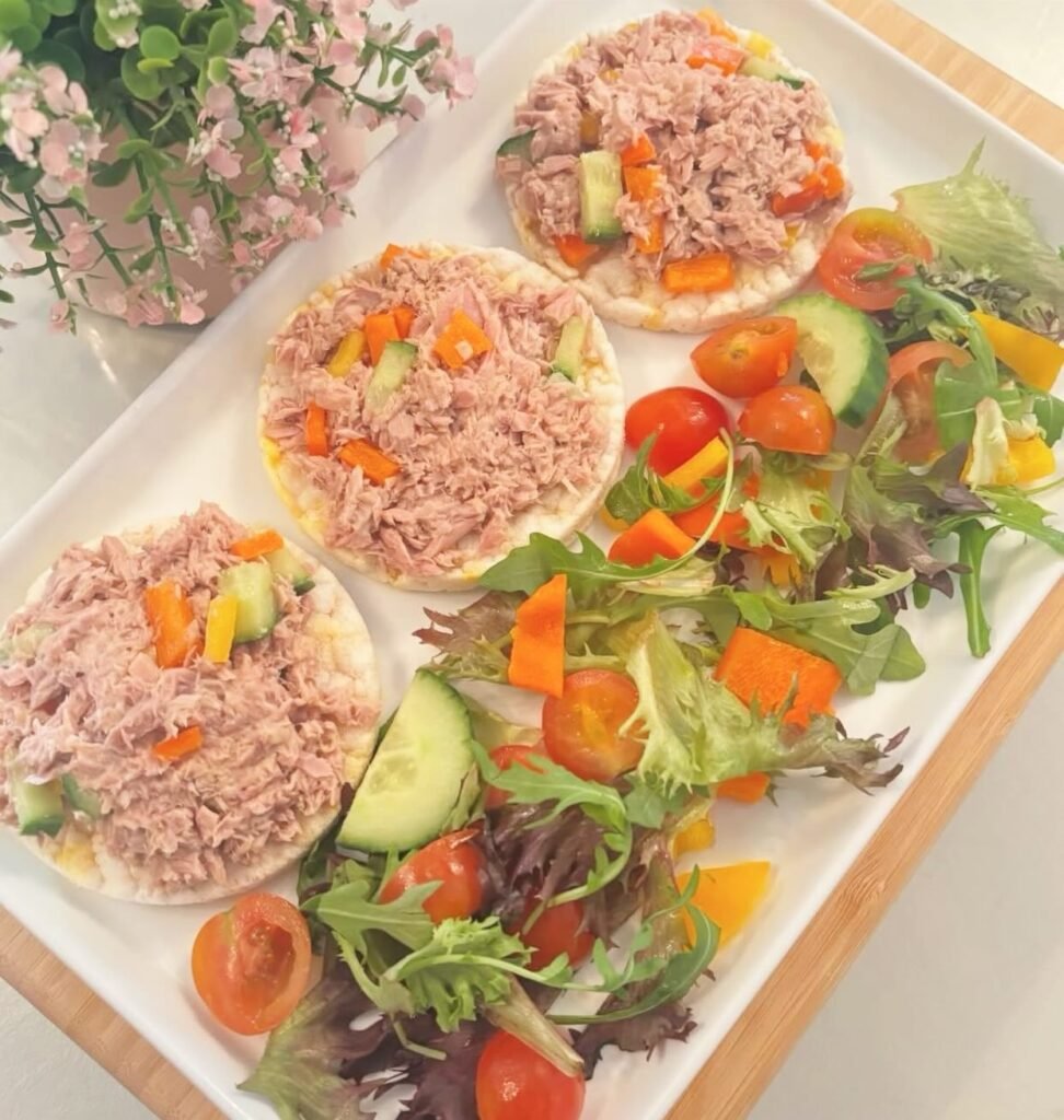 Tuna Rice Cakes with Fresh Salad