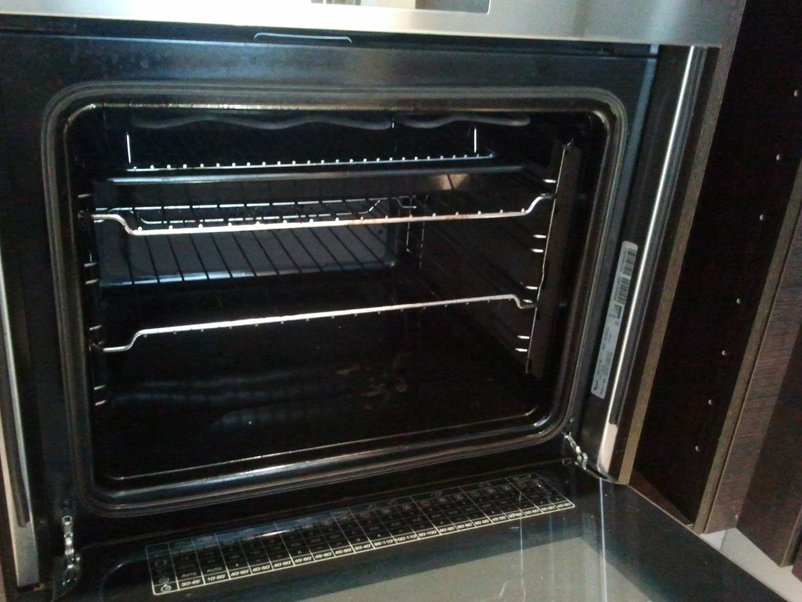 how to self-clean a Samsung oven?