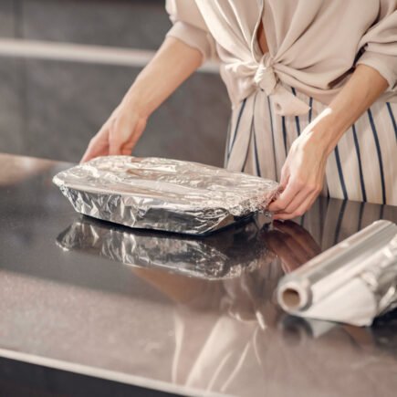 Can You Put Tin foil in the oven